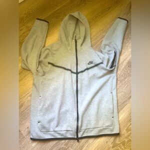 Nike Men's XL Tech Fleece Full-Zip Hoodie - Light Gray, Athletic Fit